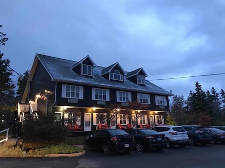 Front of property - evening/night. Inverary Resort