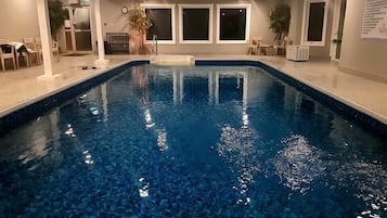 Indoor pool, pool loungers