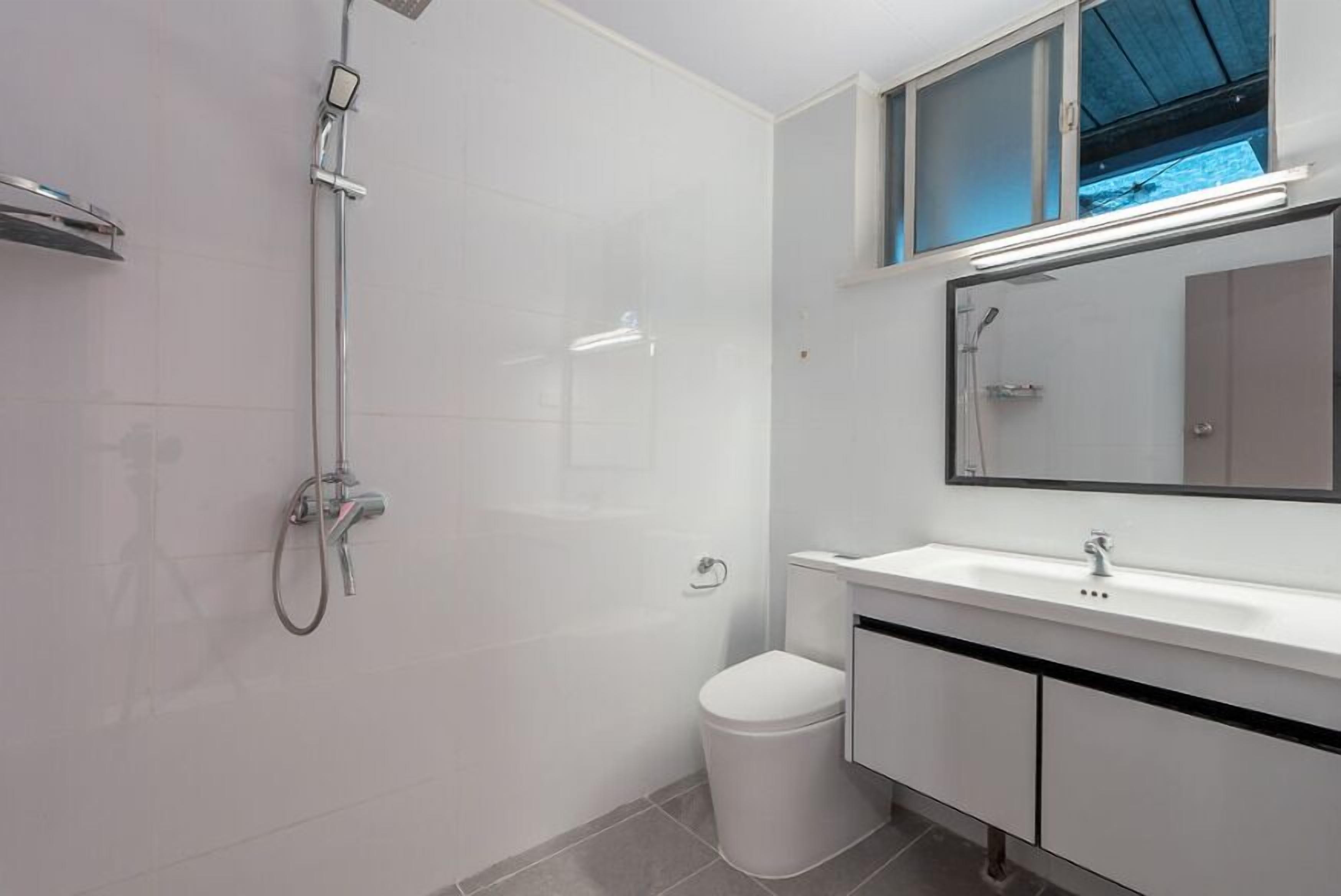 Standard Studio | Bathroom | Towels