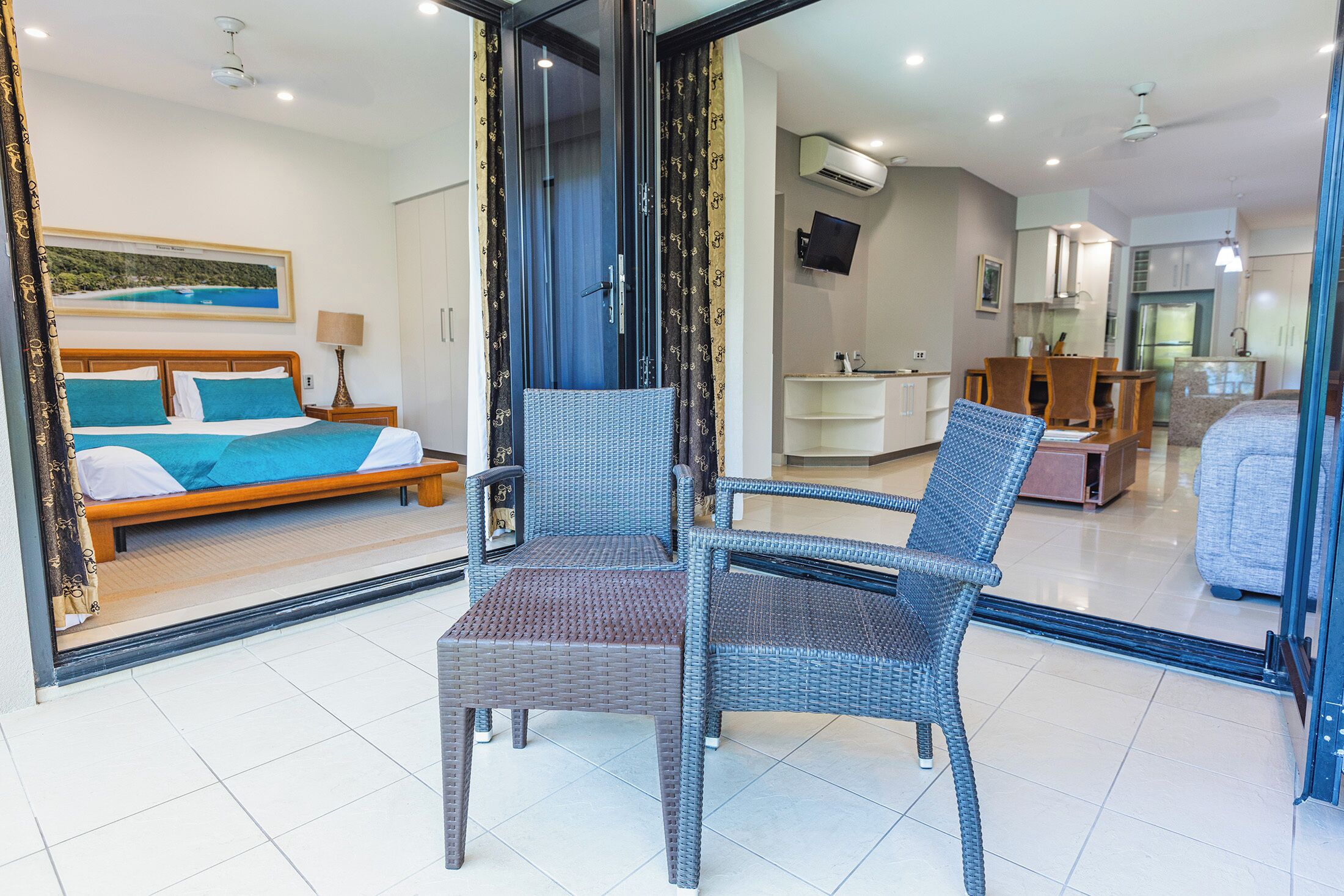 economy suite - no view | terrace/patio