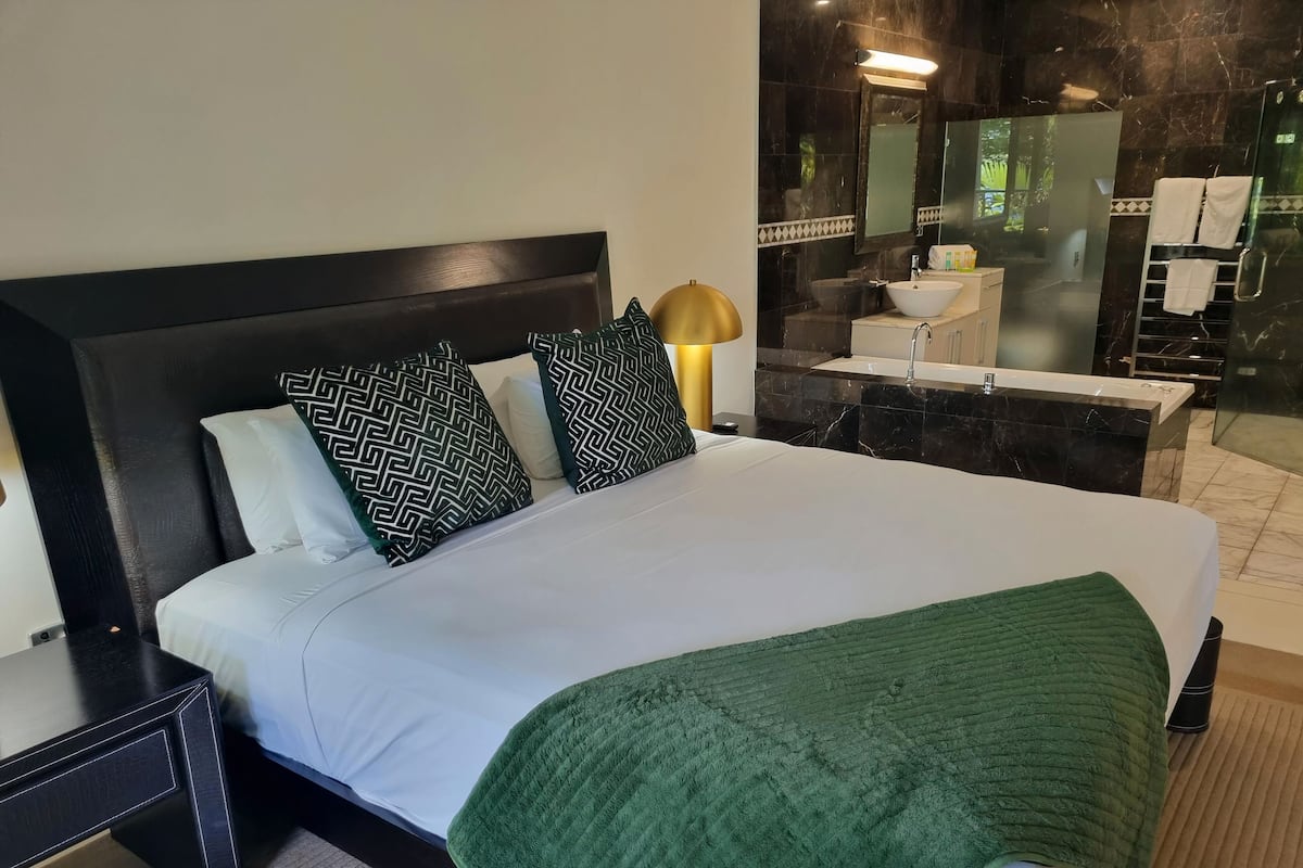Penthouse, Ocean View | 1 bedroom, individually decorated, individually furnished