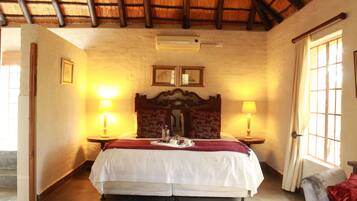 Suíte luxo, 1 quarto, para não fumantes, vista para a montanha | 1 quarto, roupas de cama de algodão egípcio, roupas de cama premium