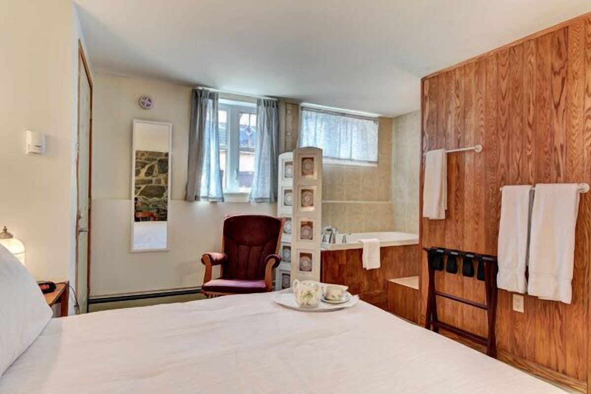 Double Room (Namur)