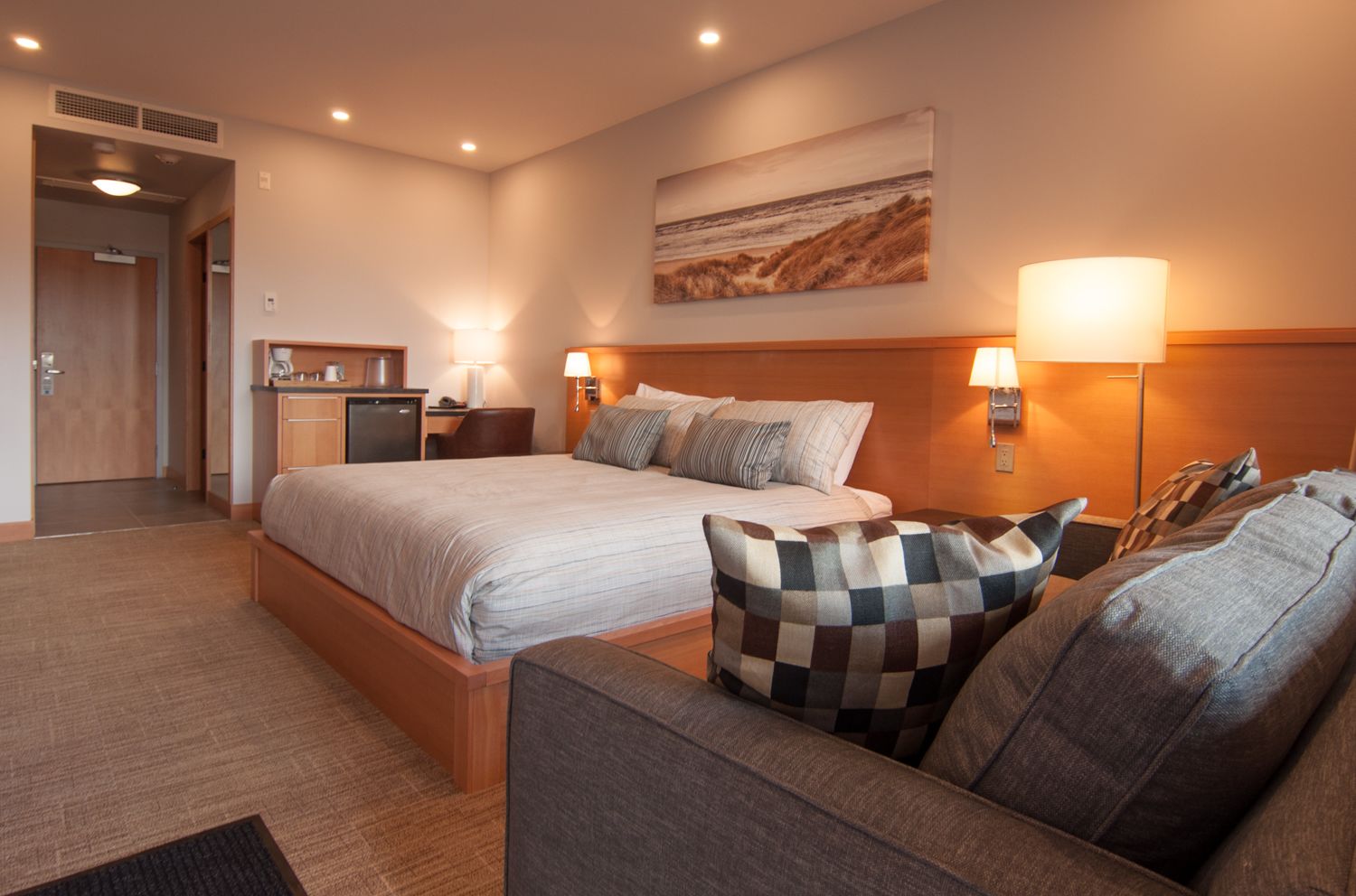 desk, laptop workspace, iron/ironing board, free wifi