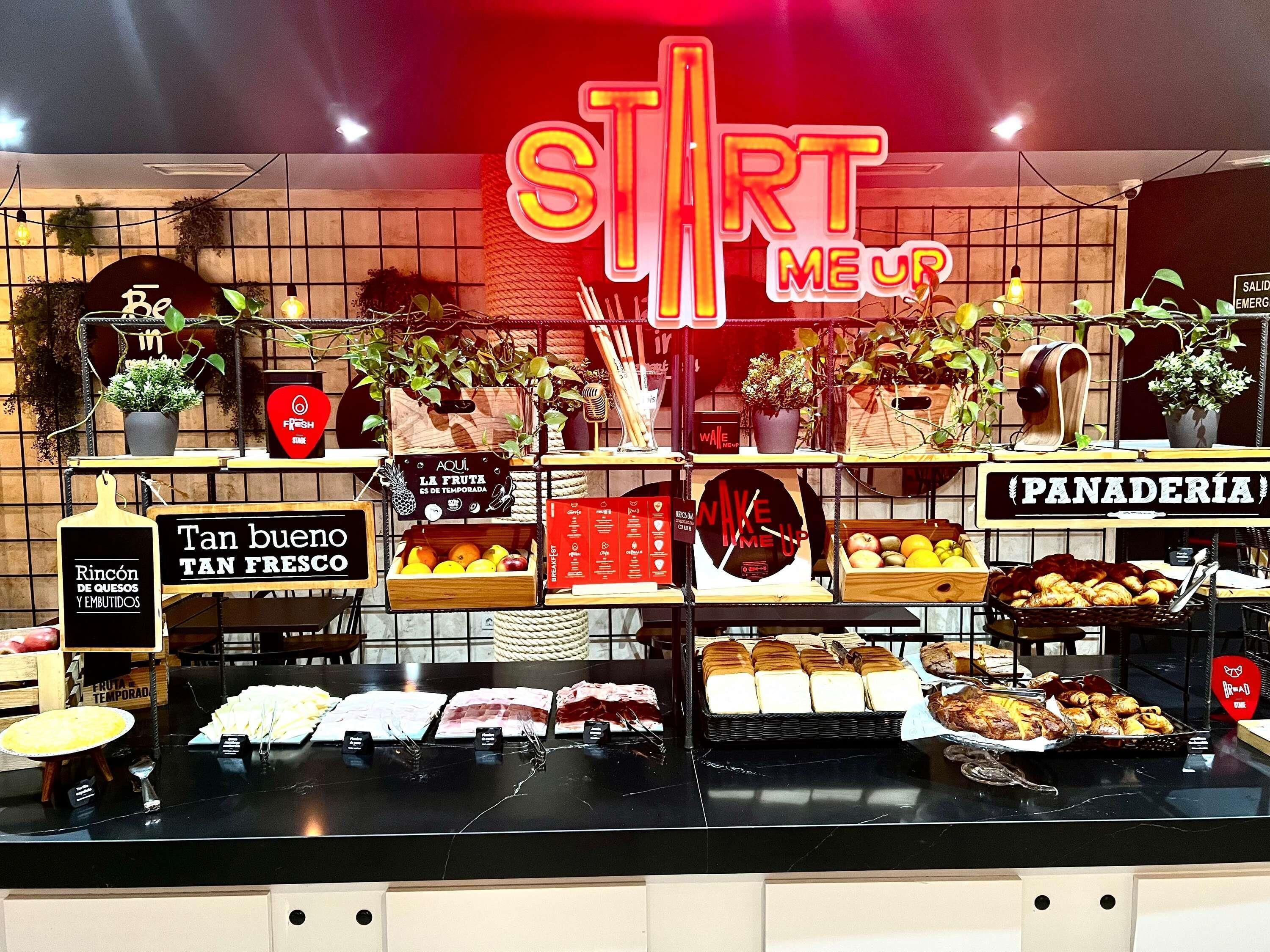 Se ofrece un desayuno bufé los fines de semana (8.25 EUR por persona)