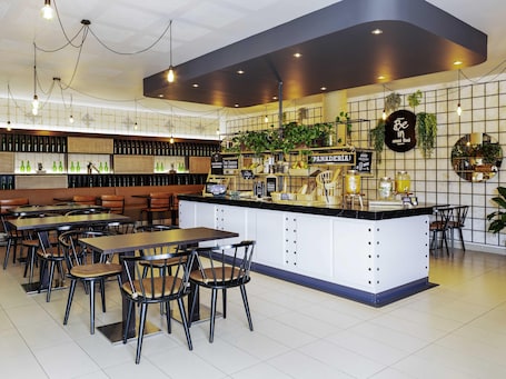 Restaurant. ibis Oviedo