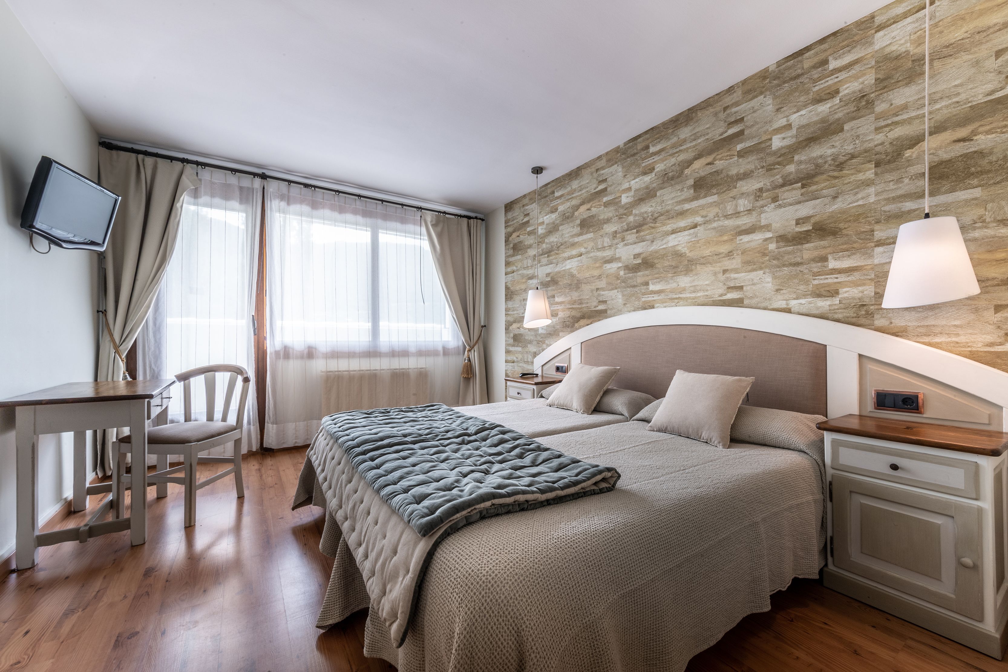 superior double room | down duvets, minibar, in-room safe, desk