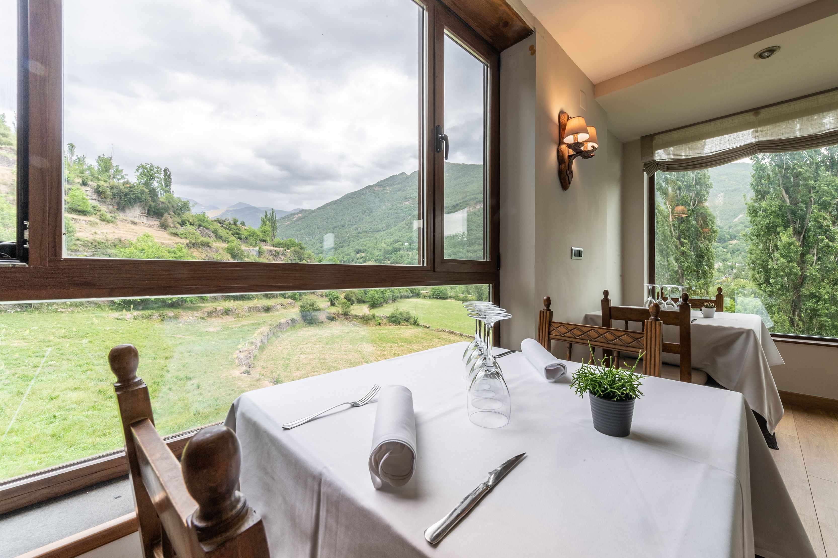 daily buffet breakfast (eur 8.5 per person)