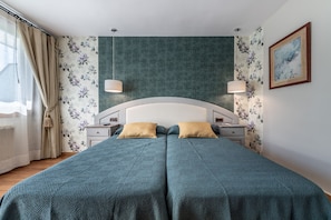 Superior-Doppelzimmer | Daunenbettdecken, Minibar, Zimmersafe, Schreibtisch