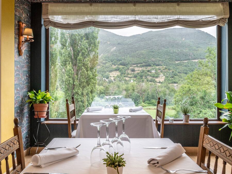 Daily buffet breakfast (EUR 11.50 per person)