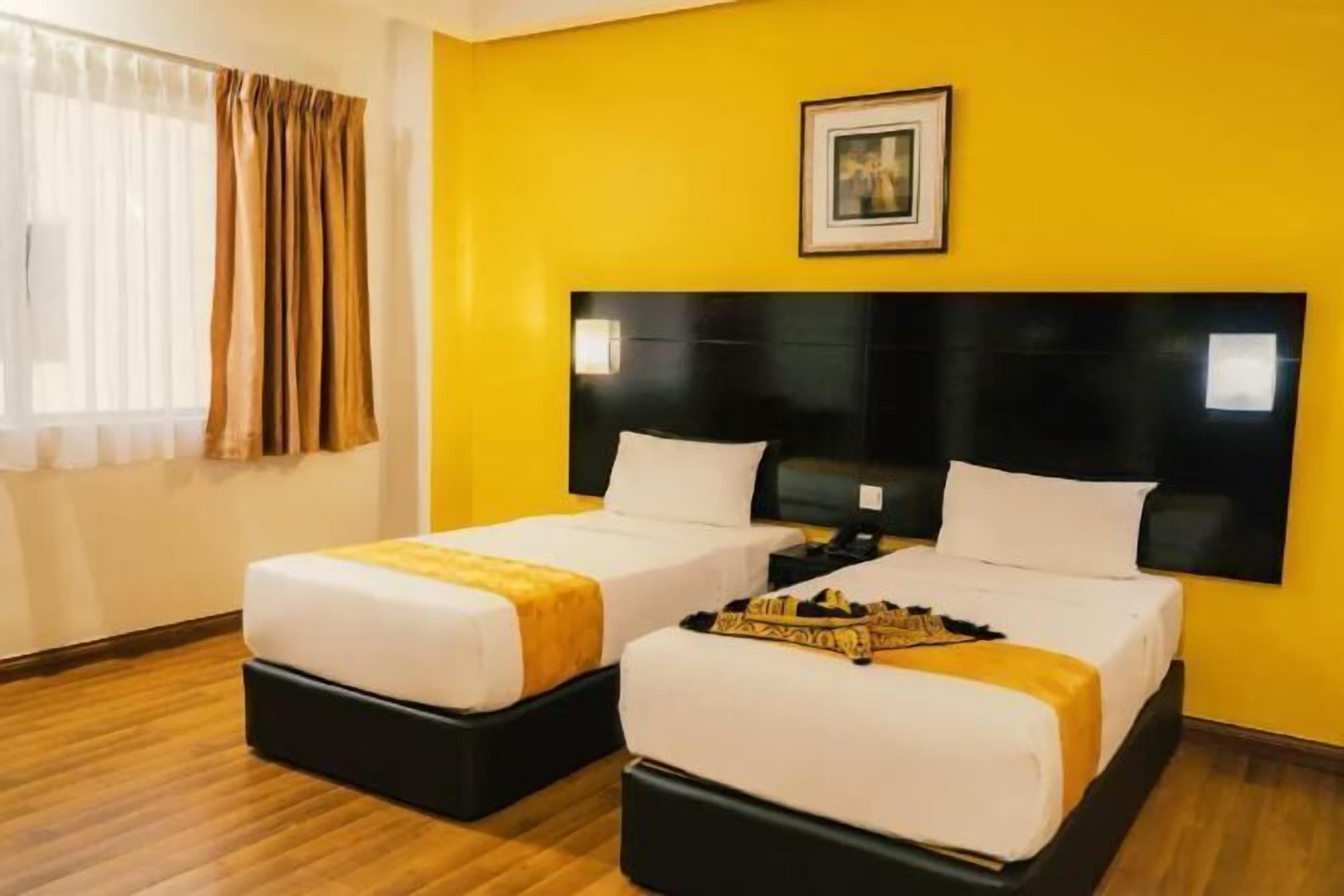 In-room safe, iron/ironing board, rollaway beds, free WiFi
