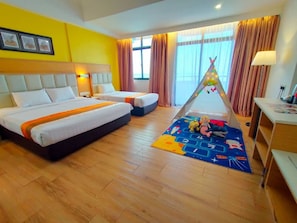 In-room safe, iron/ironing board, free WiFi - Sentral Seaview Penang (George Town)