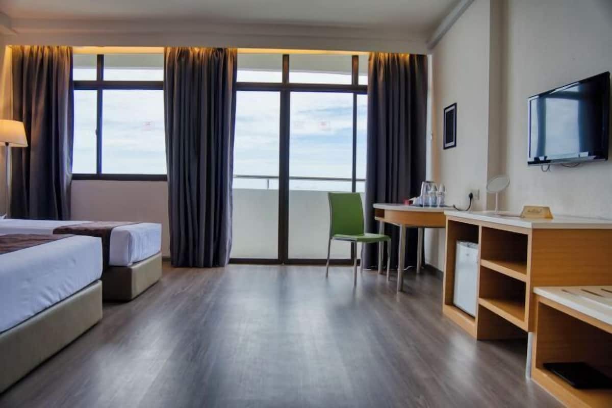 In-room safe, iron/ironing board (on request), free WiFi