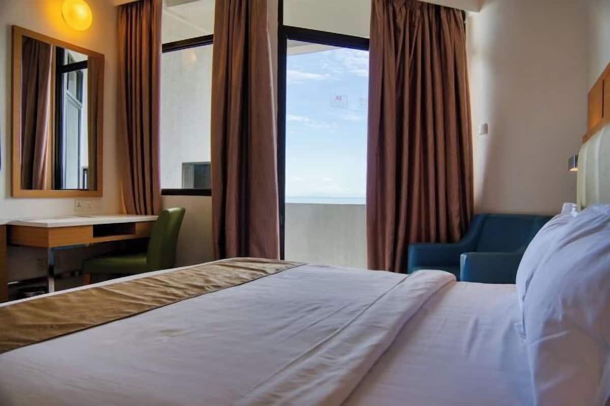 In-room safe, iron/ironing board (on request), free WiFi