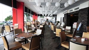 Restaurant - Sentral Seaview Penang (George Town)