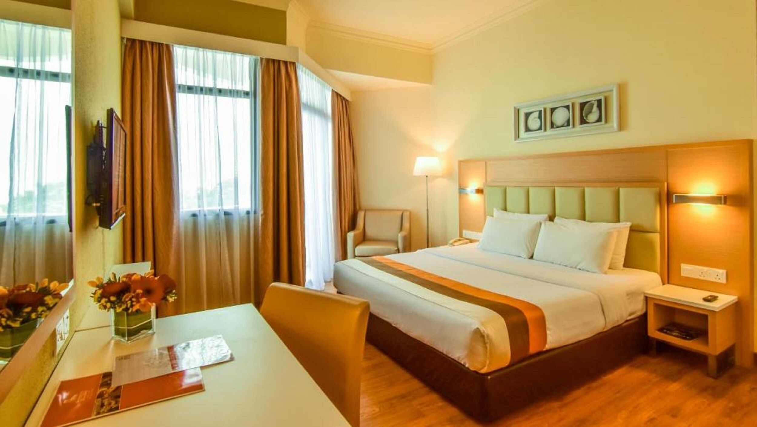 In-room safe, iron/ironing board (on request), free WiFi