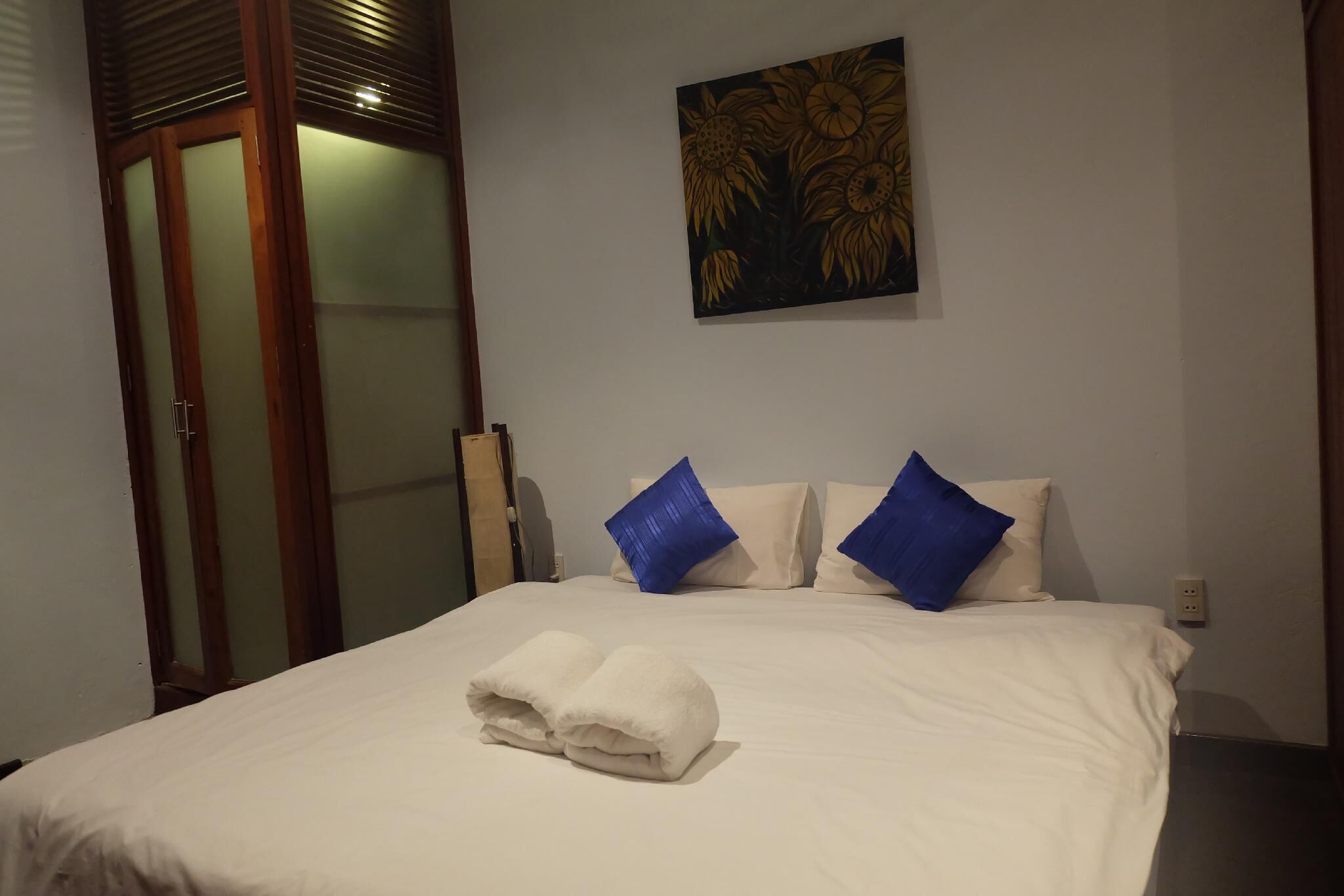Standard Double Room | In-room safe, WiFi (free), bed sheets
