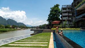 Outdoor pool, pool loungers