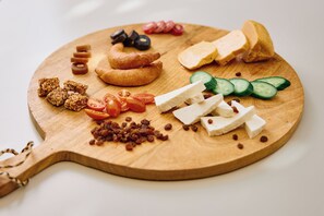 فطور أوروبي مجانًا