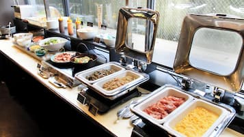 Tägliches Frühstücksbuffet (1500 JPY pro Person)