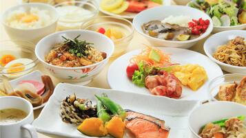 Daily buffet breakfast (JPY 1500 per person)