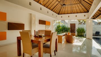 Villa, 1 Bedroom | Minibar, in-room safe, desk, free WiFi