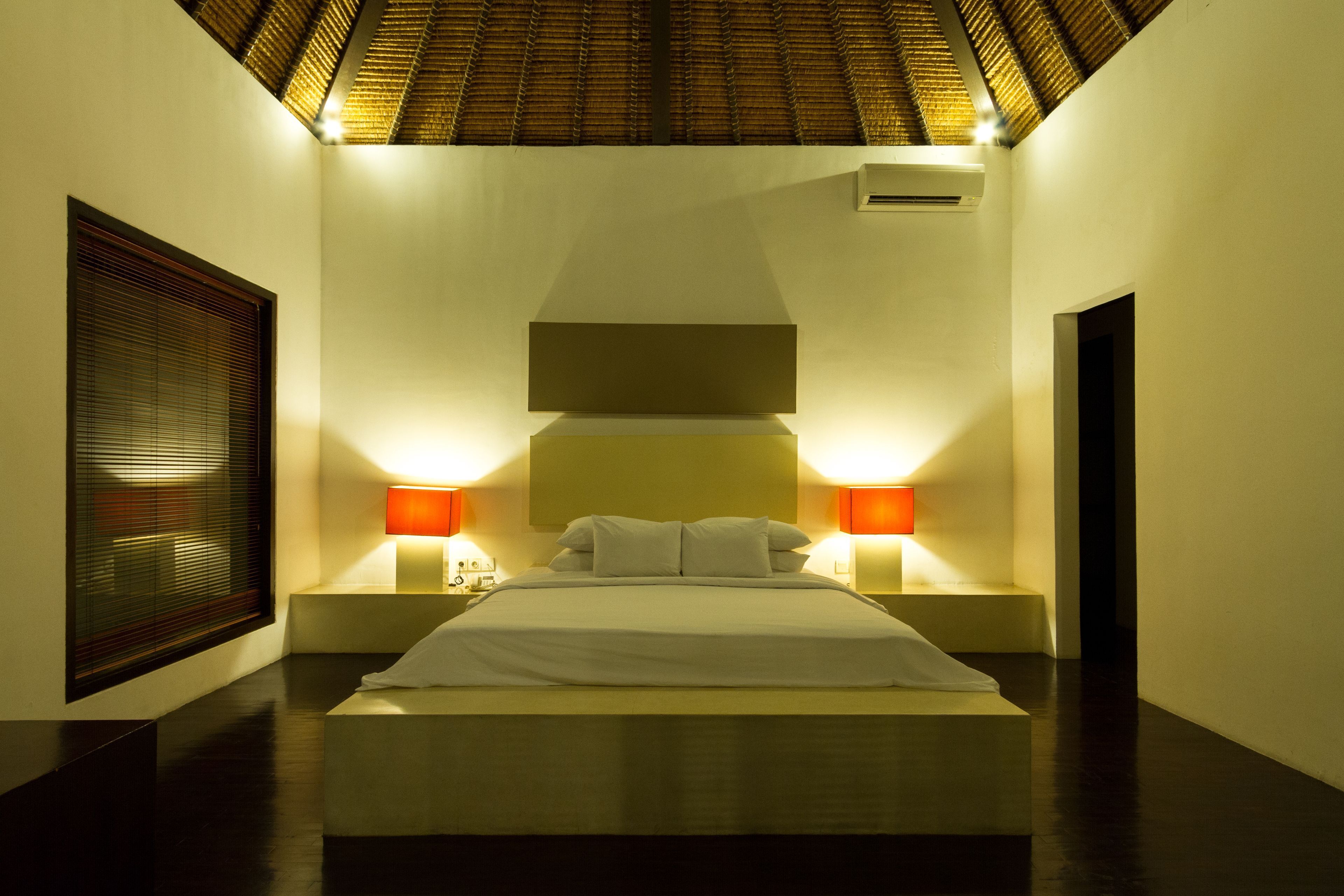 Minibar, pengeskab på værelset, skrivebord, gratis baby-/barnesenge