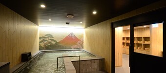 First Cabin Midousuji - Namba