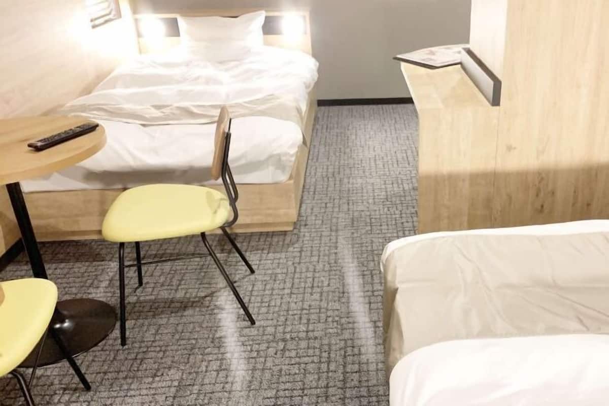 In-room safe, free WiFi, bed sheets