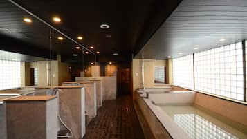 Cabaña, solo para hombres, para no fumadores (First Class) | Baño | Pantuflas y toallas