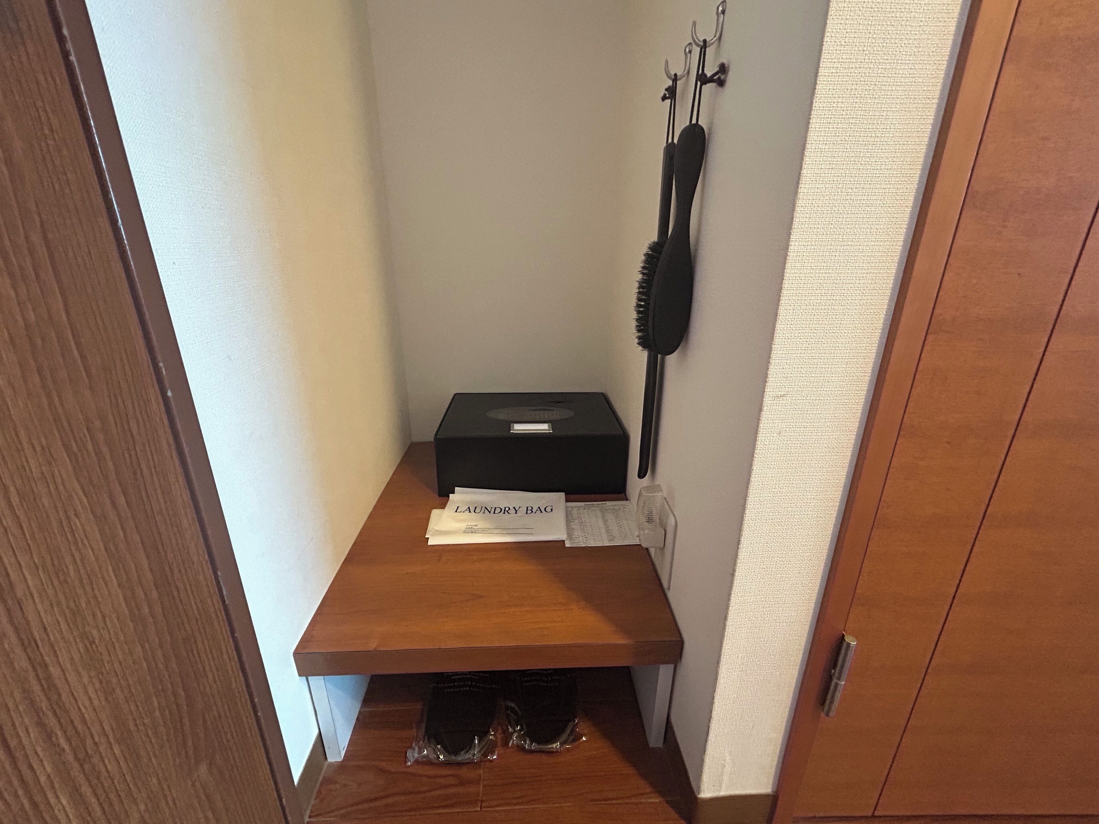 premium bedding, down duvets, select comfort beds, in-room safe