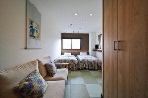 Twin Room (Check-in before 9PM) | In-room safe, iron/ironing board, free WiFi, bed sheets - Kyoto Ryokan The Kinoe (Kyoto)