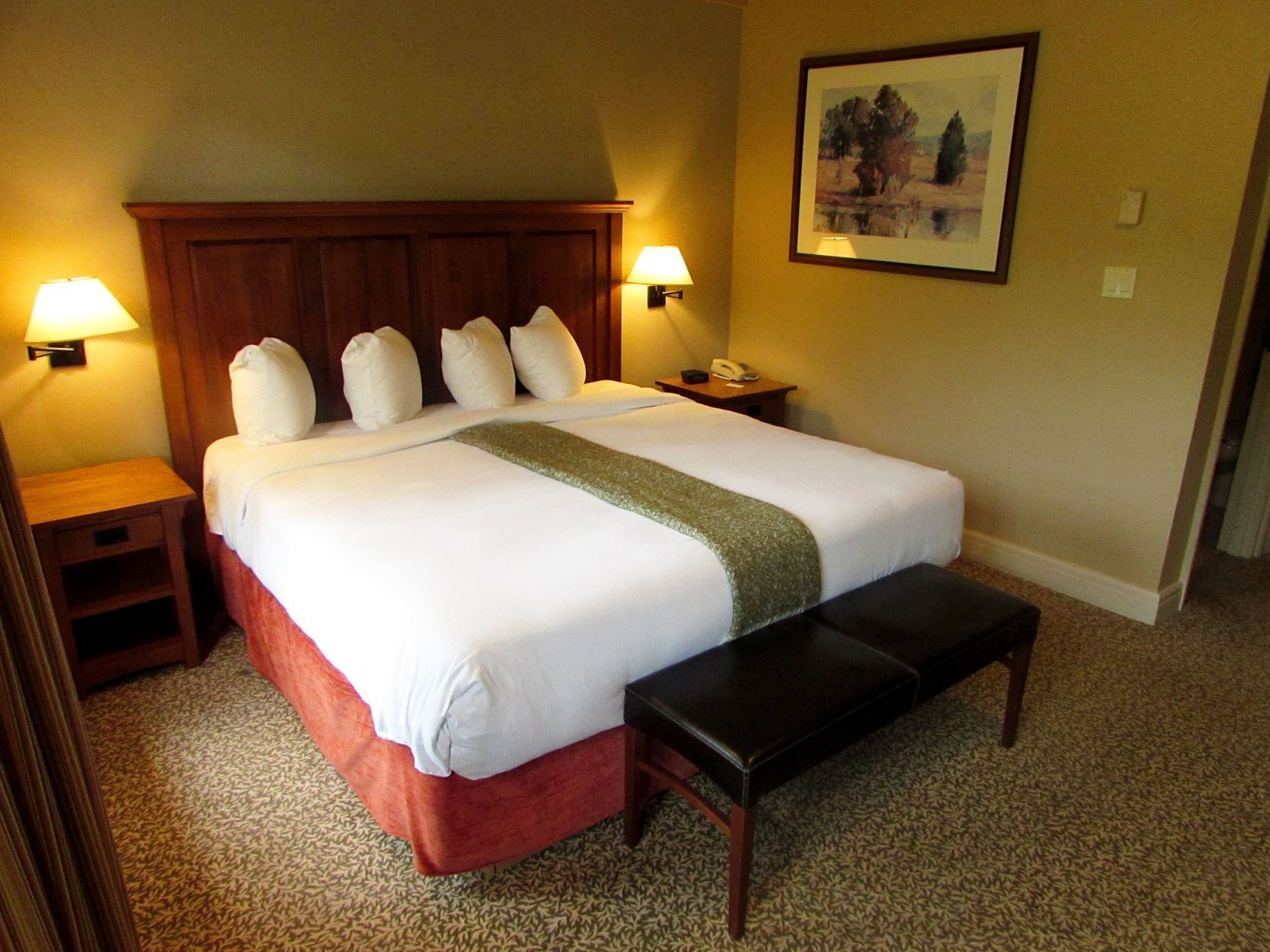 Premium bedding, down duvets, pillow-top beds, iron/ironing board