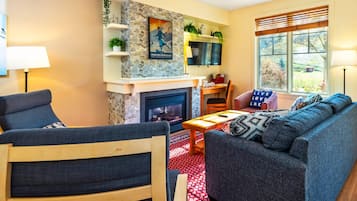 Suite, 1 Queen Bed with Sofa bed, Non Smoking (Upgrade, Efficiency)