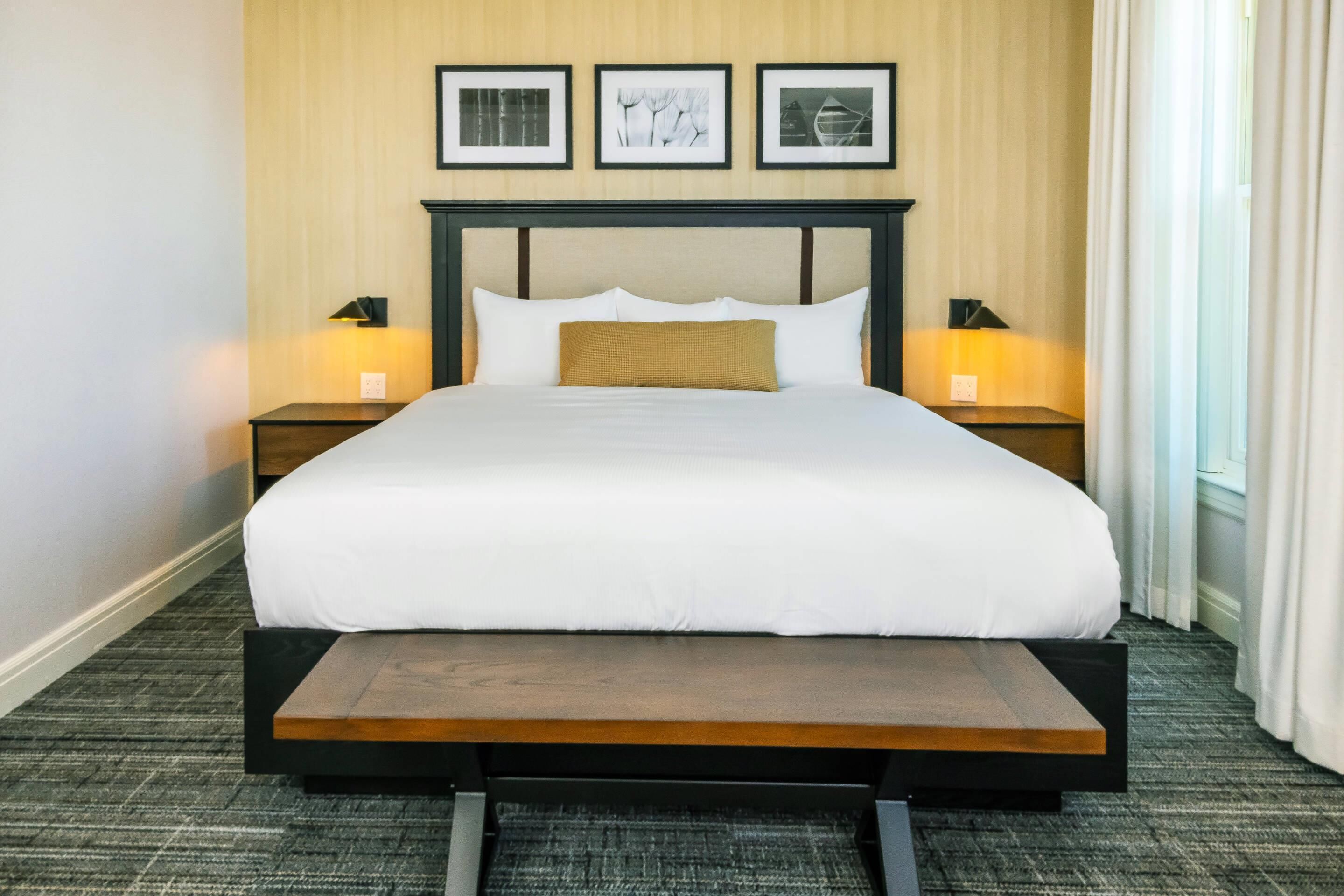 Chambre, 1 très grand lit, non-fumeur | Literie de qualité, couette en duvet, lit avec matelas à plateau-coussin