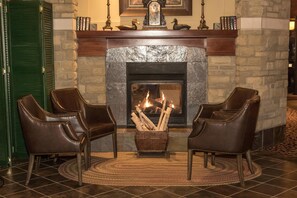 Lobby - Calabogie Peaks Resort, an Ascend Collection Hotel (Greater Madawaska)