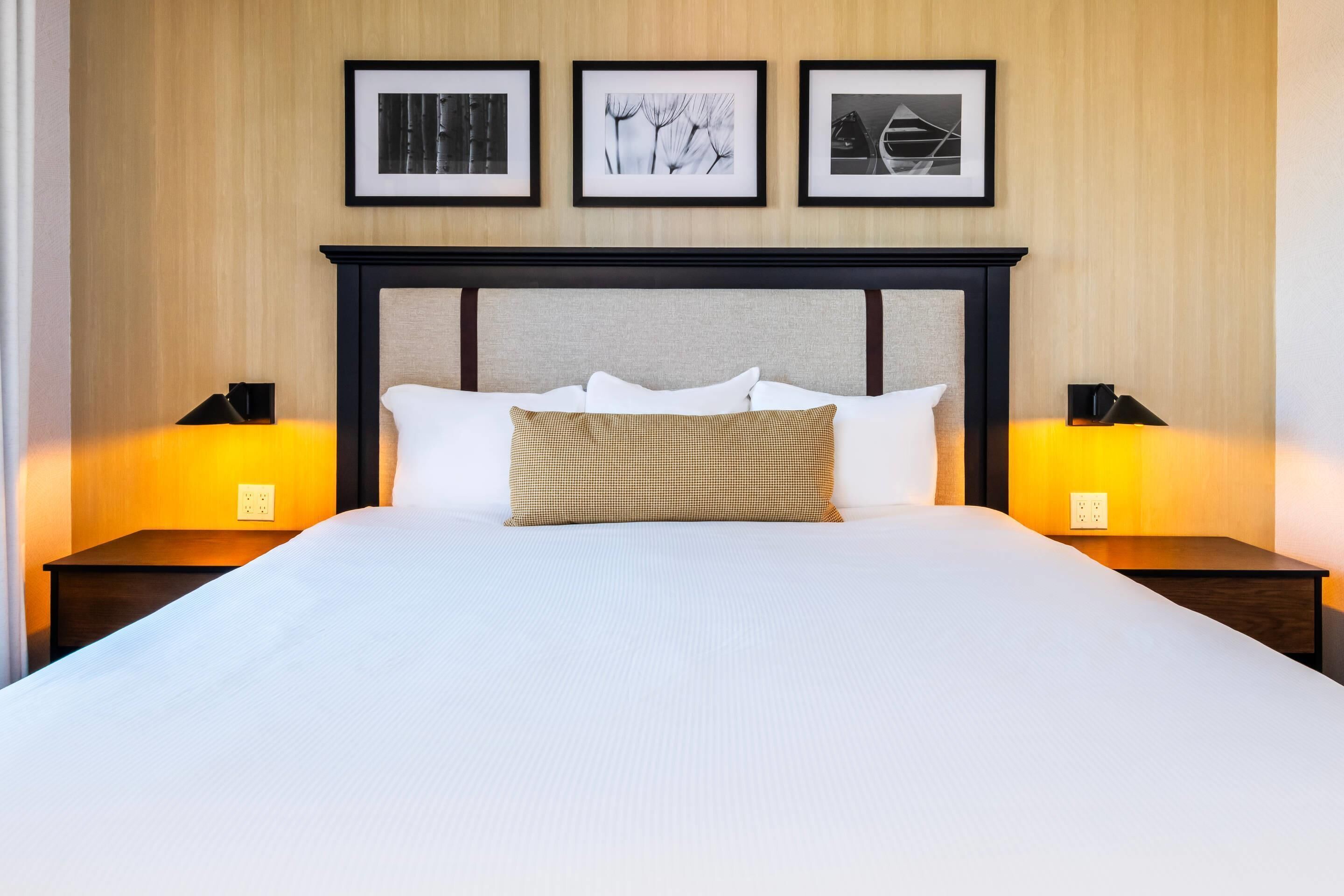 Chambre, 1 très grand lit, non-fumeur | Literie de qualité, couette en duvet, lit avec matelas à plateau-coussin