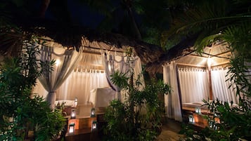 Steam room, body treatments, aromatherapy, body wraps, facials