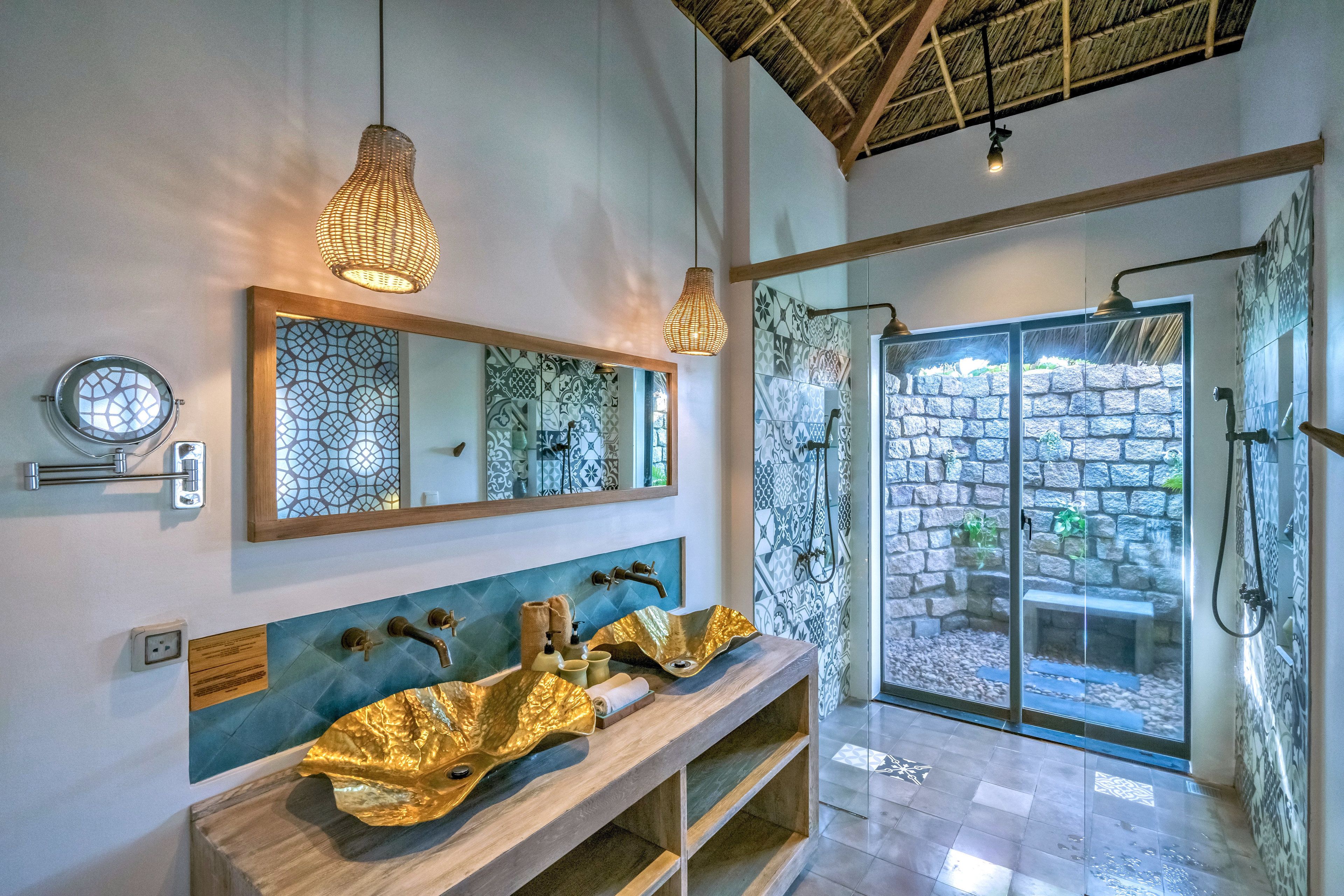 shower, free toiletries, hair dryer, bathrobes