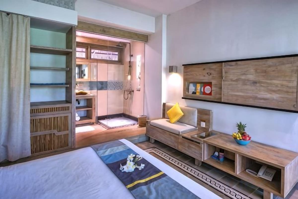 Ropa de cama de alta calidad, edredón y minibar