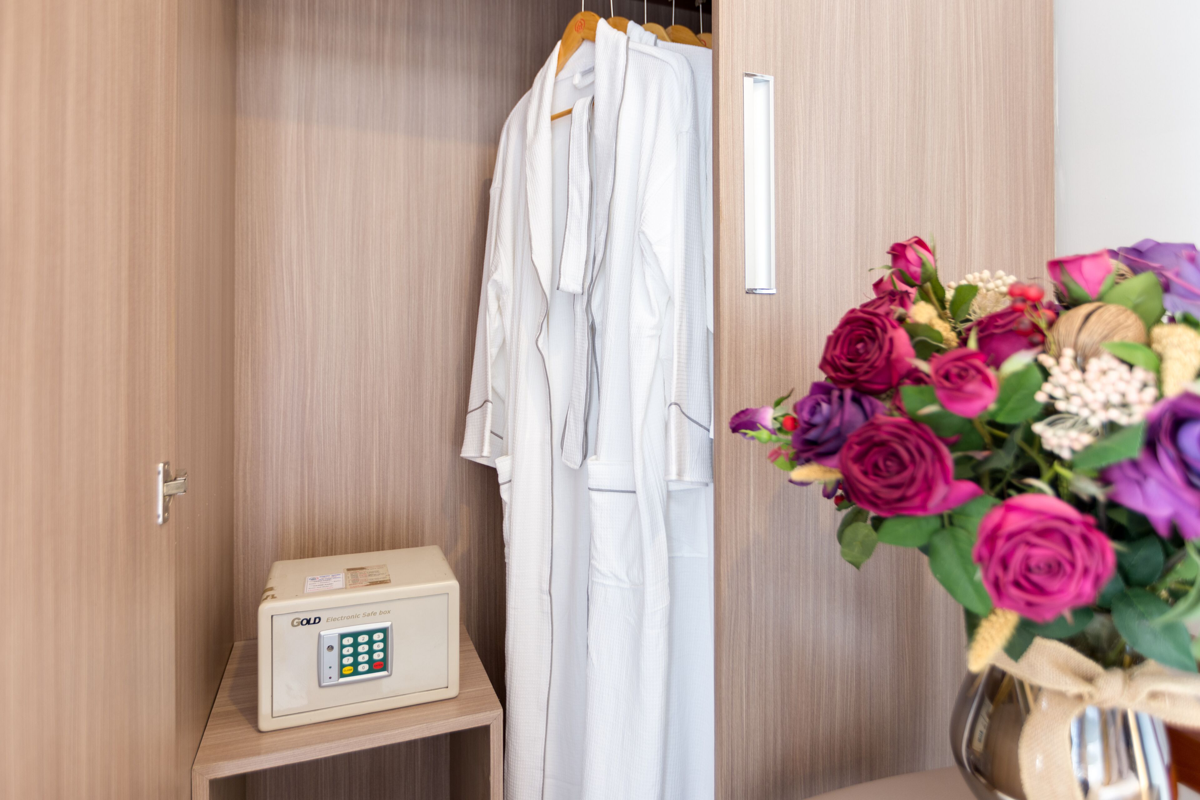 1 bedroom, premium bedding, down duvets, select comfort beds