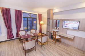 Family Suite - New York Hotel (Phnom Penh)
