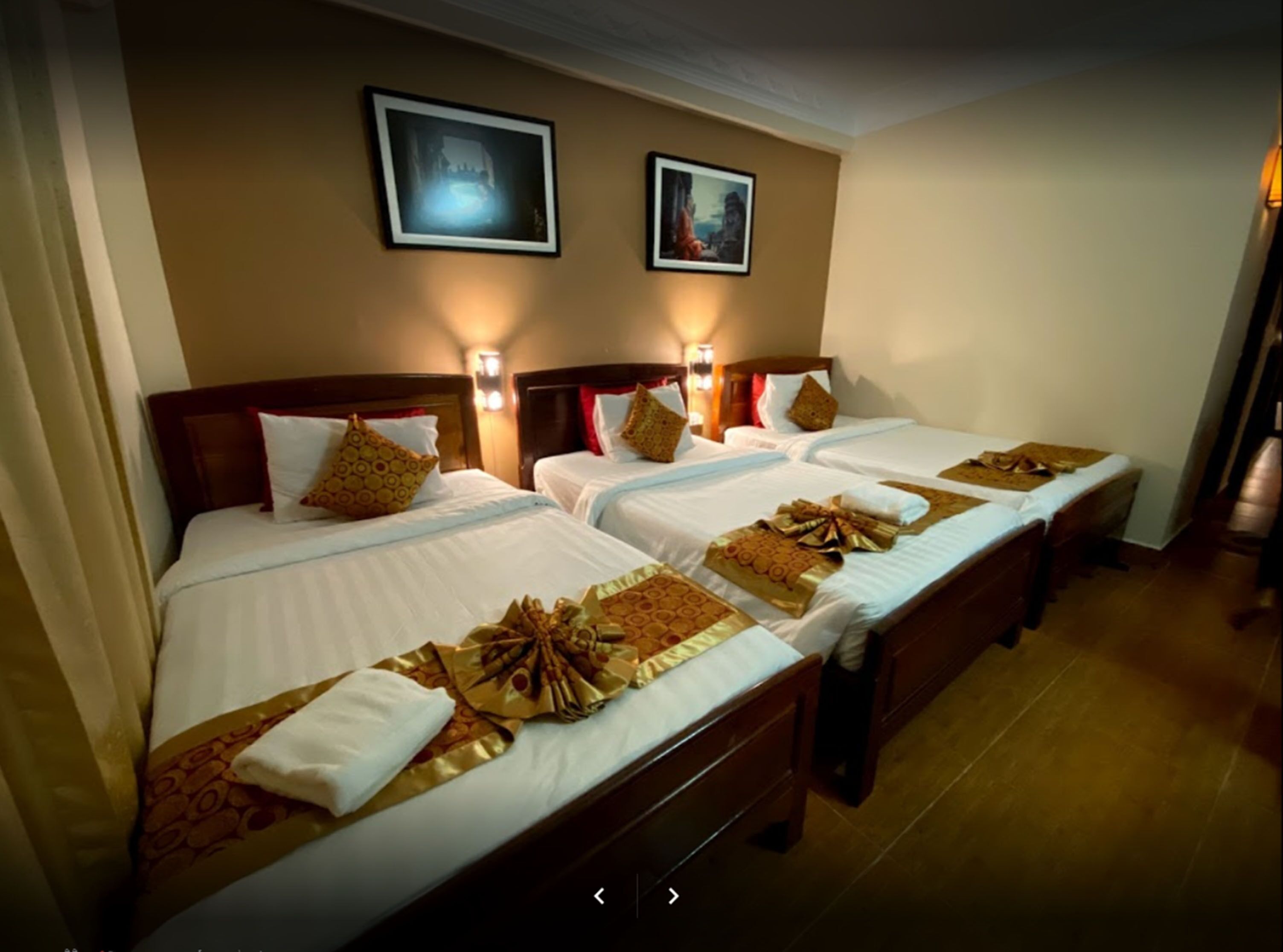 standard triple room, 3 single beds | 1 bedroom, minibar, in-room safe, desk