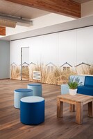 Área de estar no saguão