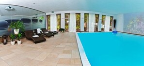 Indoor pool, pool loungers
