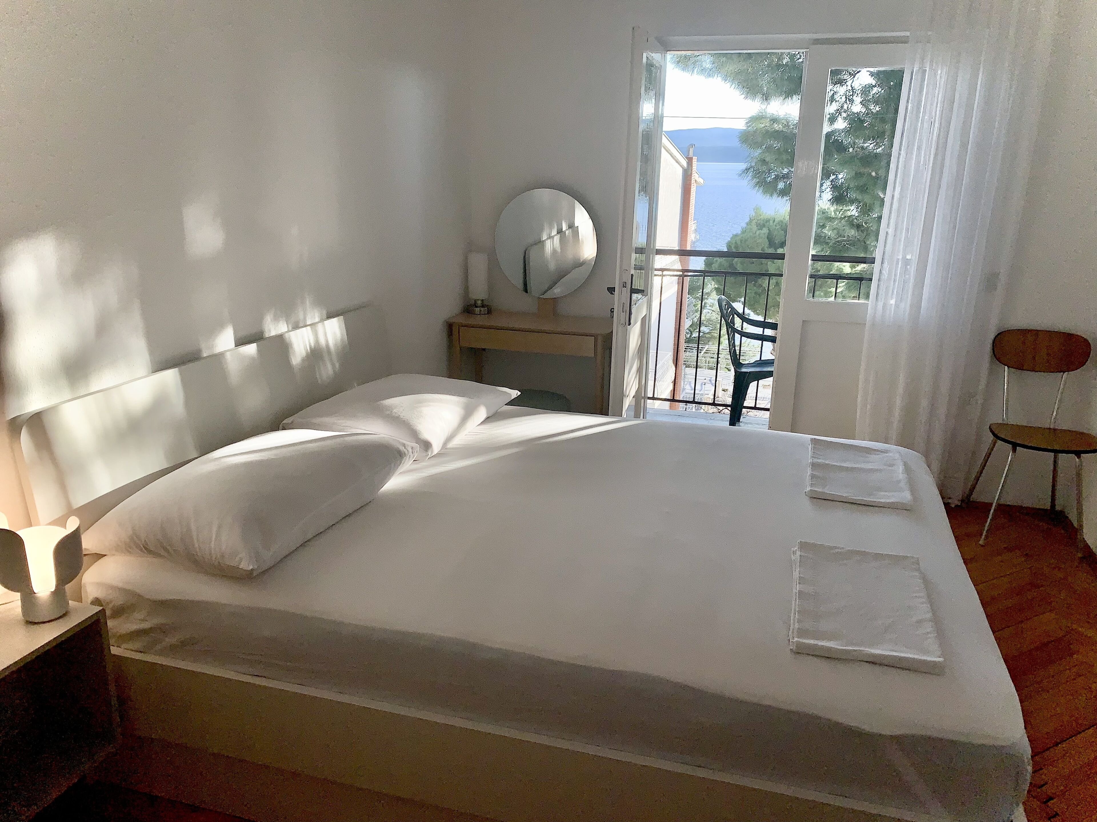 Quarto casal standard (with External Private Bathroom) | Wi-Fi de cortesia, roupa de cama