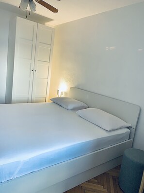 Standard Double Room (with External Private Bathroom) | Free WiFi, bed sheets
