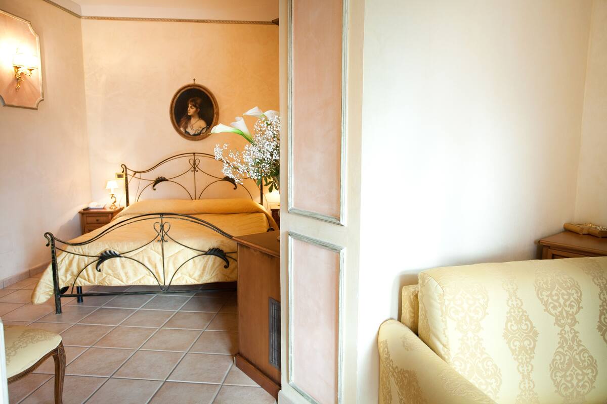 Triple Room | Down duvets, in-room safe, iron/ironing board (on request)