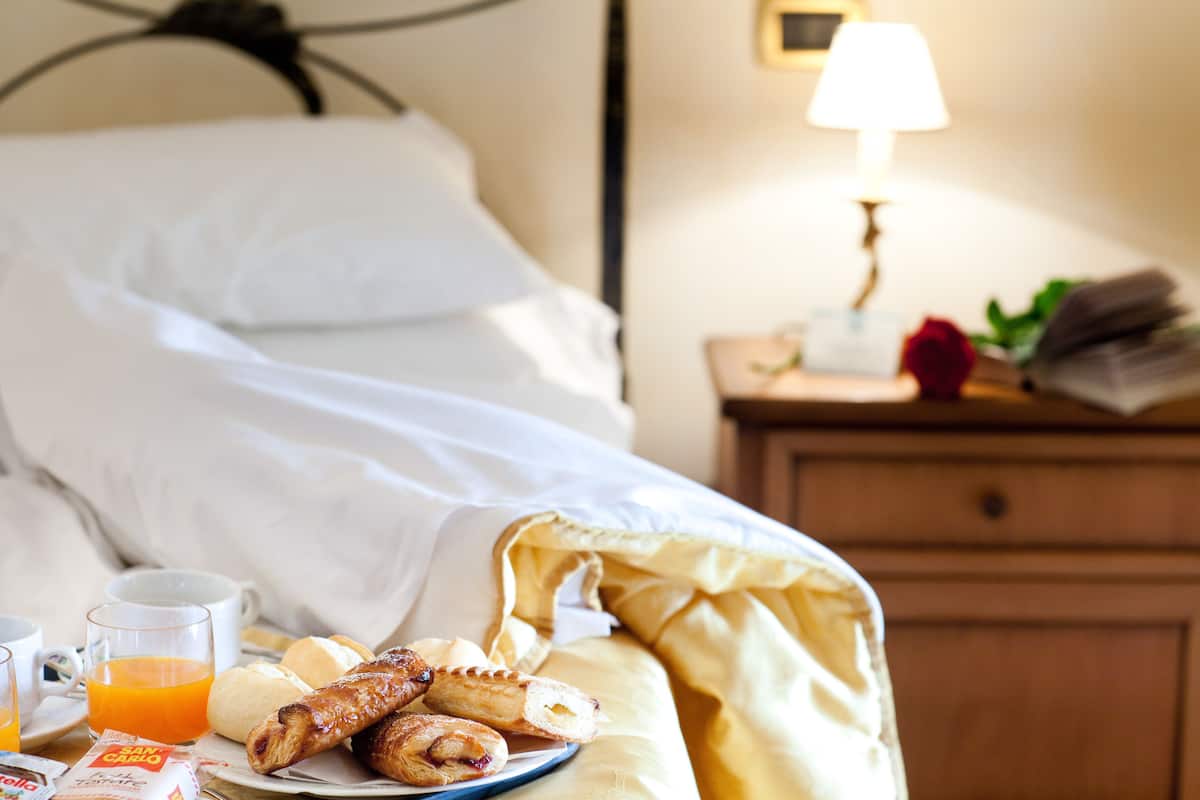 quadruple room, 1 bedroom | down duvets, in-room safe, iron/ironing board, free cots/infant beds