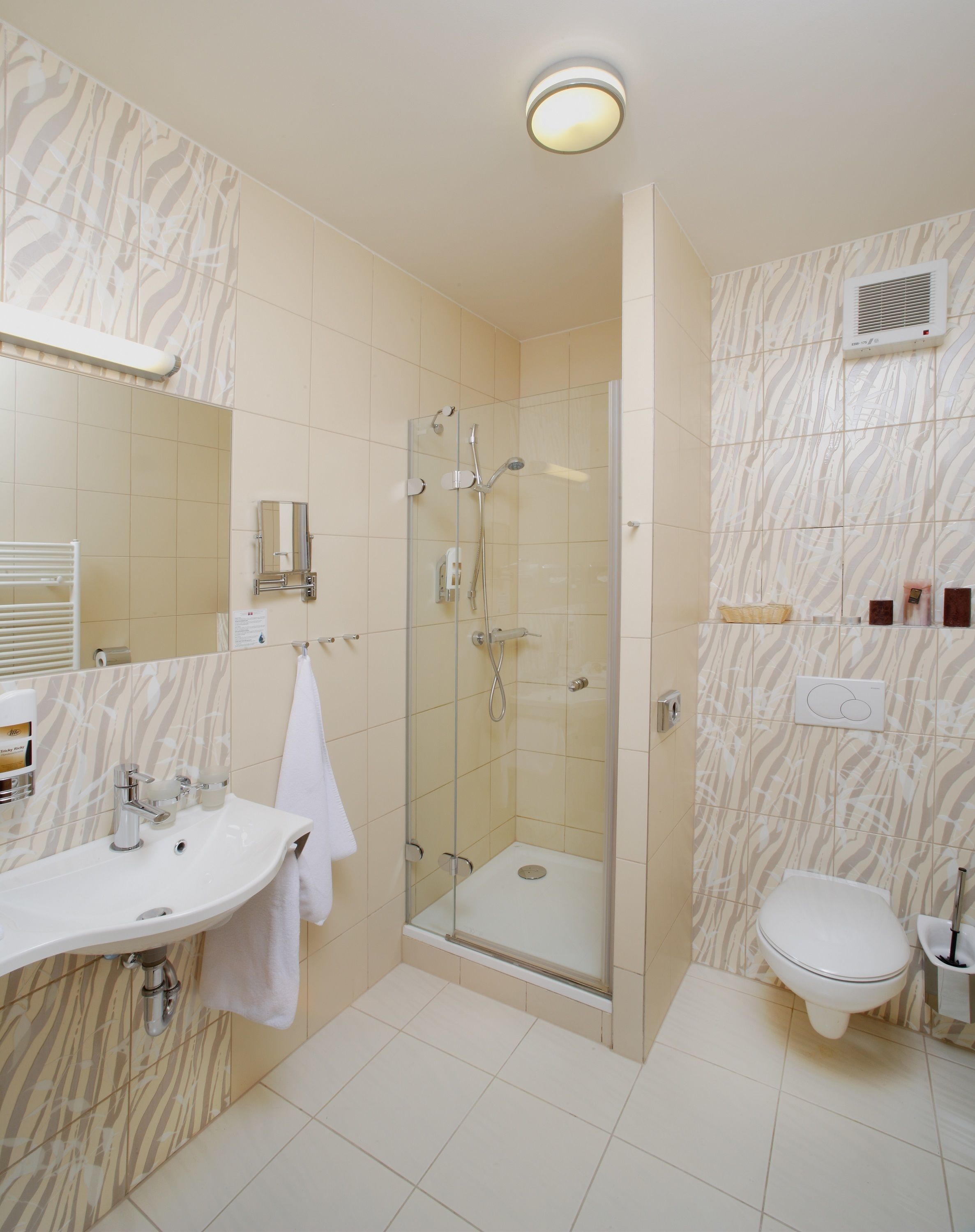 Photo - 1. Republic Hotel